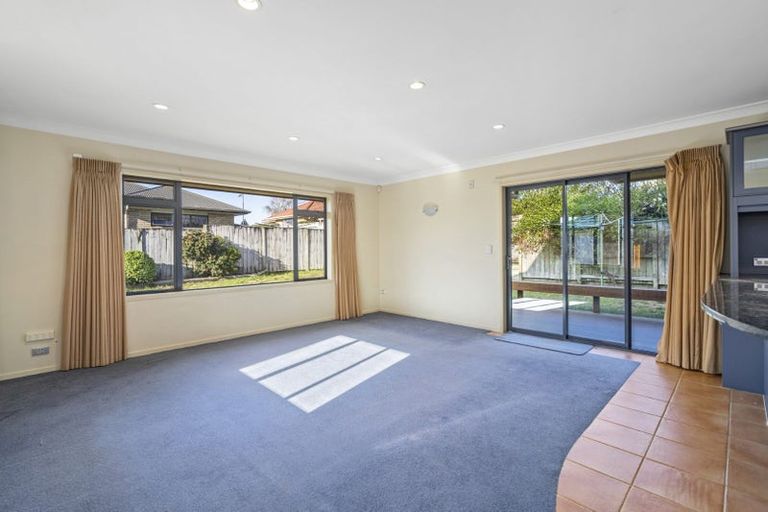 Photo of property in 8 Oldfield Court, Huntington, Hamilton, 3210