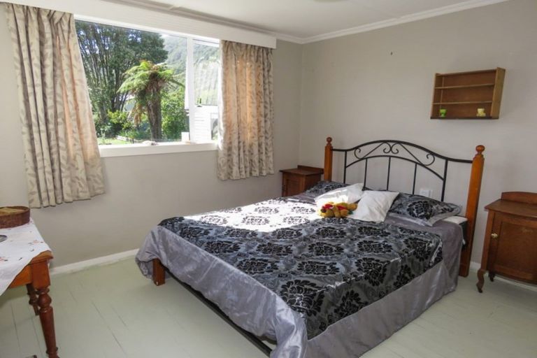 Photo of property in 7 Greenfield Street, Hector, 7822