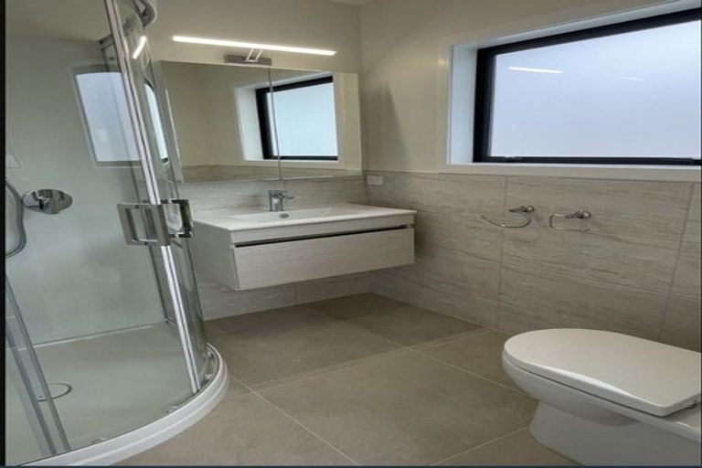 Photo of property in 79b Chilcott Road, Henderson, Auckland, 0612