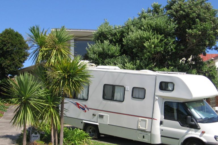 Photo of property in 25 Braemar Road, Rothesay Bay, Auckland, 0630