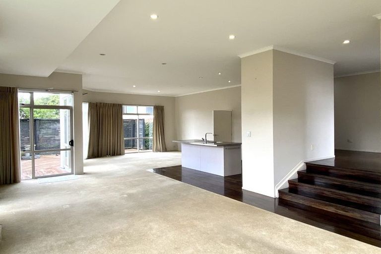 Photo of property in 11 Gold Street, Albany Heights, Auckland, 0632