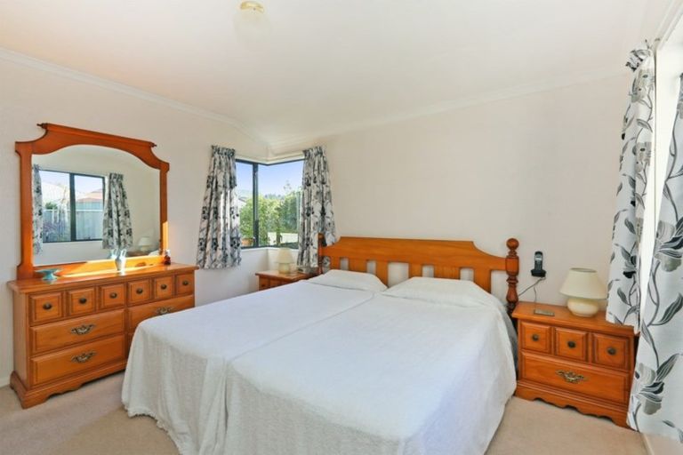 Photo of property in 11 Beaufort Place, Taradale, Napier, 4112
