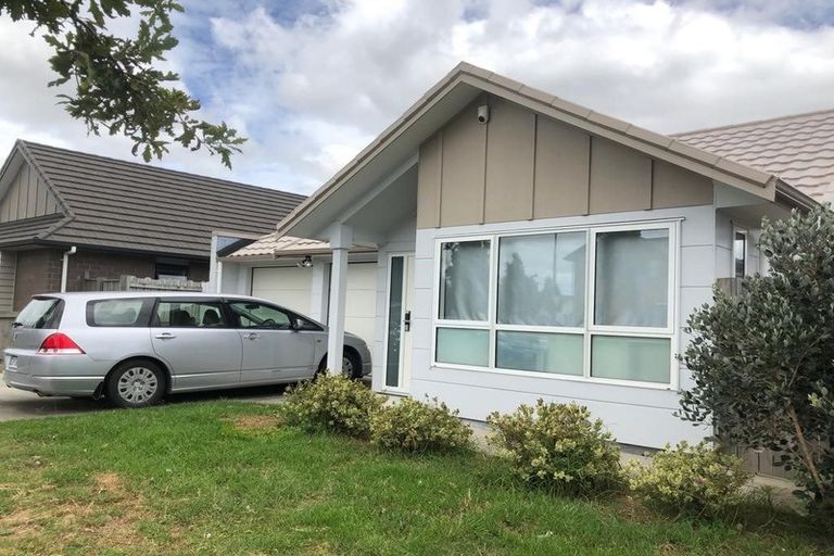 Photo of property in 13 Takahe Avenue, Takanini, 2112
