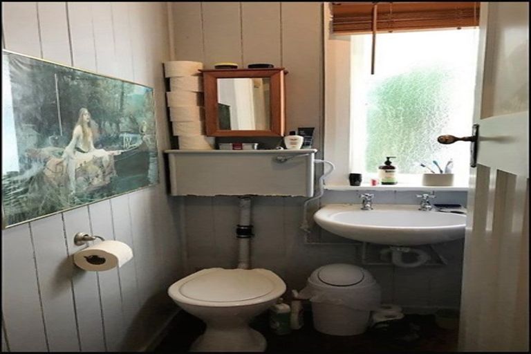 Photo of property in 49 Clyde Street, Island Bay, Wellington, 6023