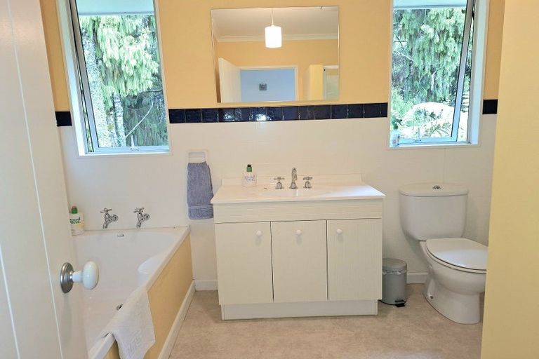 Photo of property in 17 Fairburn Place, Charleston, Cape Foulwind, 7892