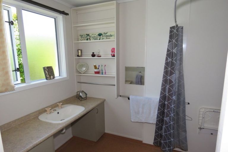 Photo of property in 2 Mclaughlins Lane, Westport, 7825