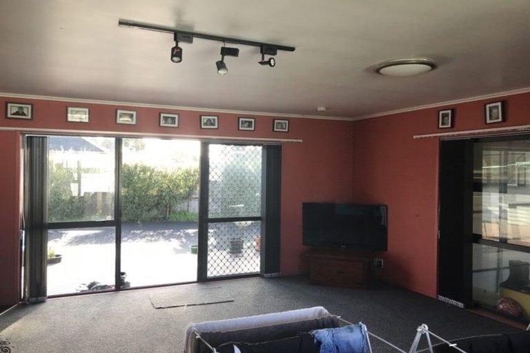 Photo of property in 51 Clevedon Road, Papakura, 2110