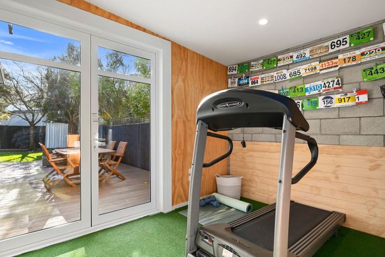 Photo of property in 19 Perry Street, Papanui, Christchurch, 8053