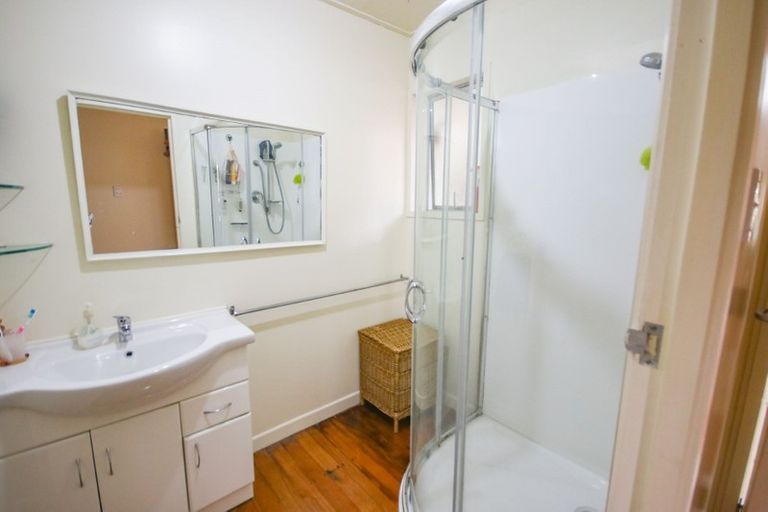 Photo of property in 4 Paparoa Station Road, Paparoa, 0571