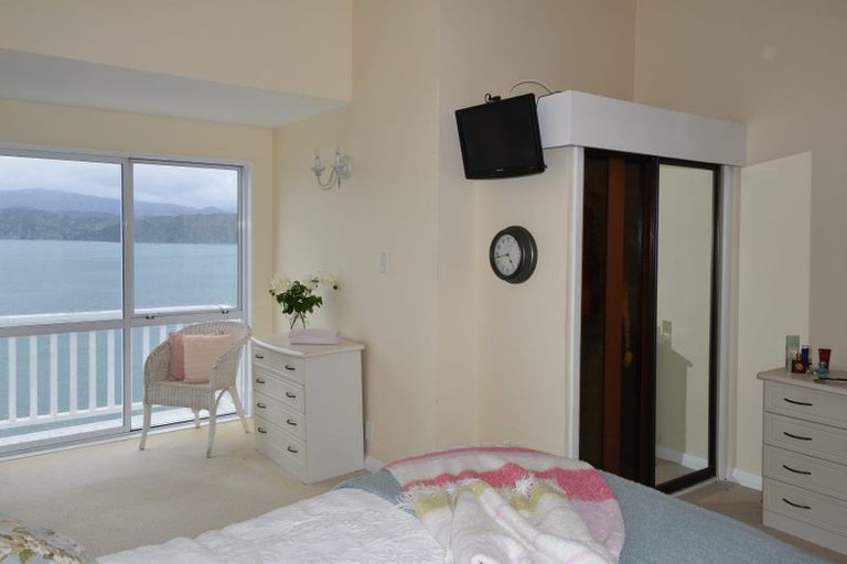 Photo of property in 108 Seatoun Heights Road, Seatoun, Wellington, 6022