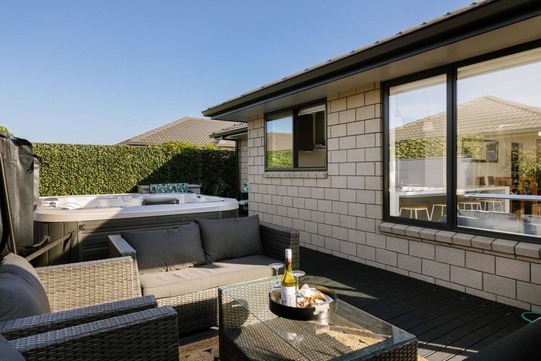 Photo of property in 3 Cecilia Place, Papamoa Beach, Papamoa, 3118