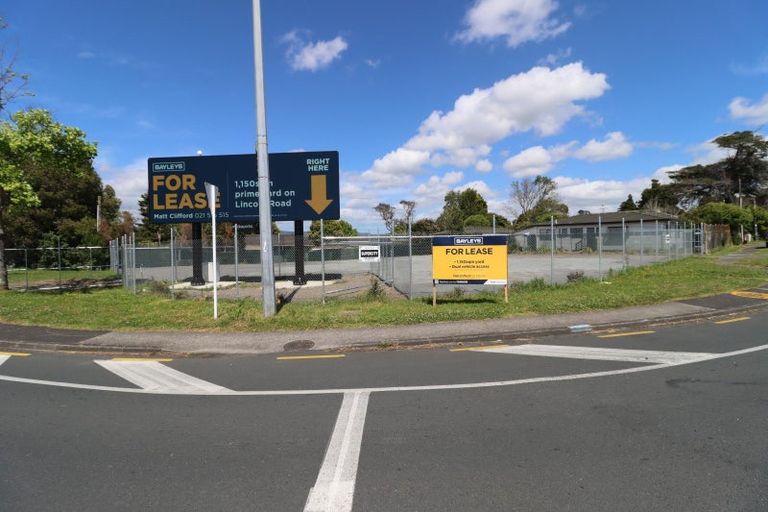 Photo of property in 320 Lincoln Road, Henderson, Auckland, 0610