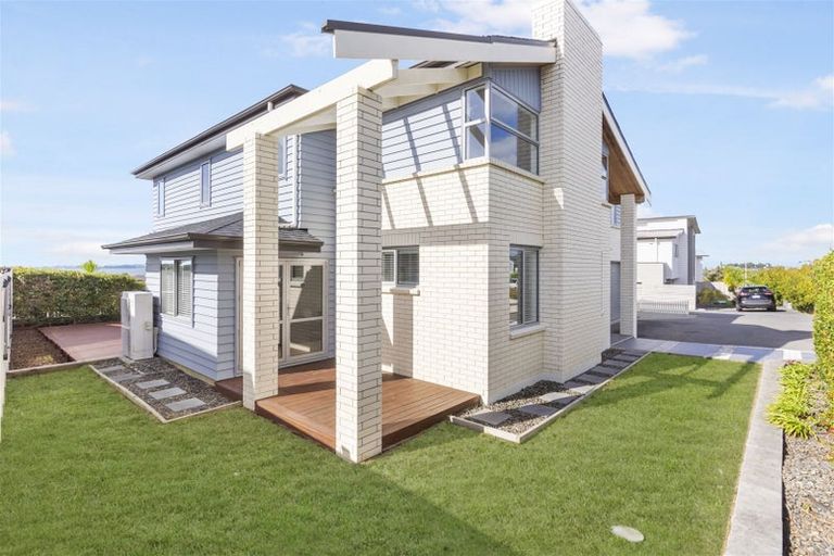 Photo of property in 33 Te Oneroa Way, Long Bay, Auckland, 0630