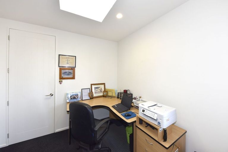 Photo of property in 9 Kenmure Drive, Huntsbury, Christchurch, 8022