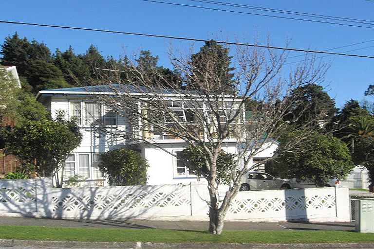 Photo of property in 32 James Grove, Stokes Valley, Lower Hutt, 5019