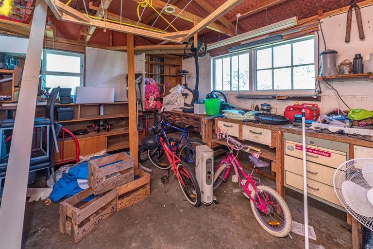 Photo of property in 16 Lewis Avenue, Aramoho, Whanganui, 4500