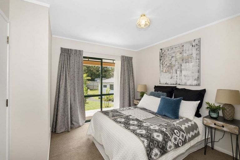 Photo of property in 9c John F Kennedy Place, Glen Eden, Auckland, 0602