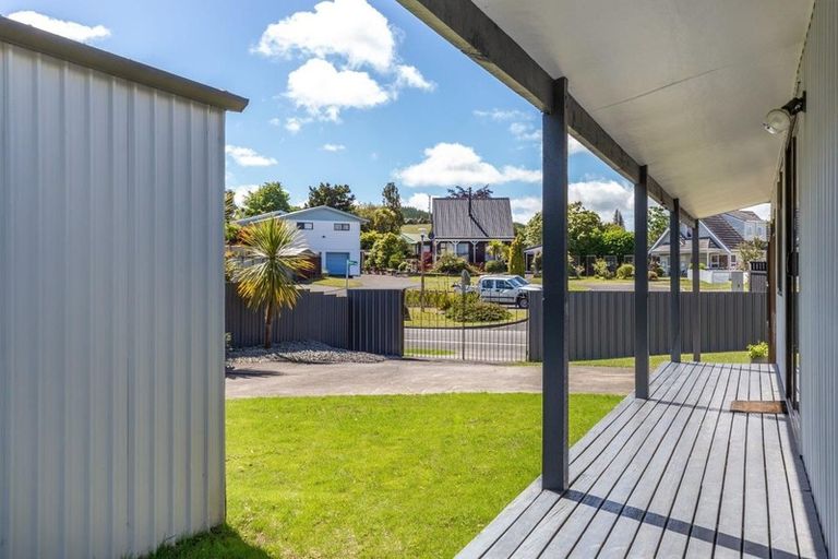 Photo of property in 98 Hyde Avenue, Richmond Heights, Taupo, 3330