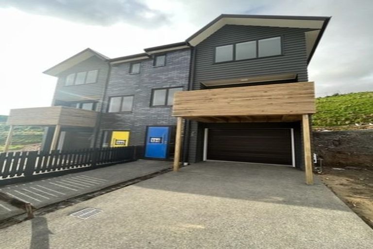 Photo of property in 15 Holystone Road, Whitby, Porirua, 5024