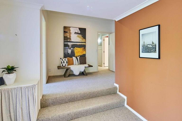 Photo of property in 25 Rangatira Road, Tawa, Wellington, 5028