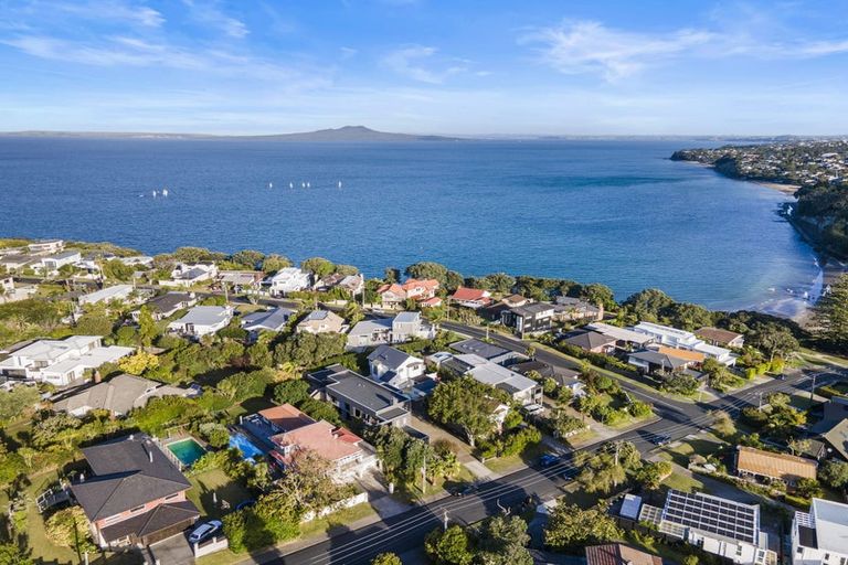 Photo of property in 15 Gulf View Road, Murrays Bay, Auckland, 0630