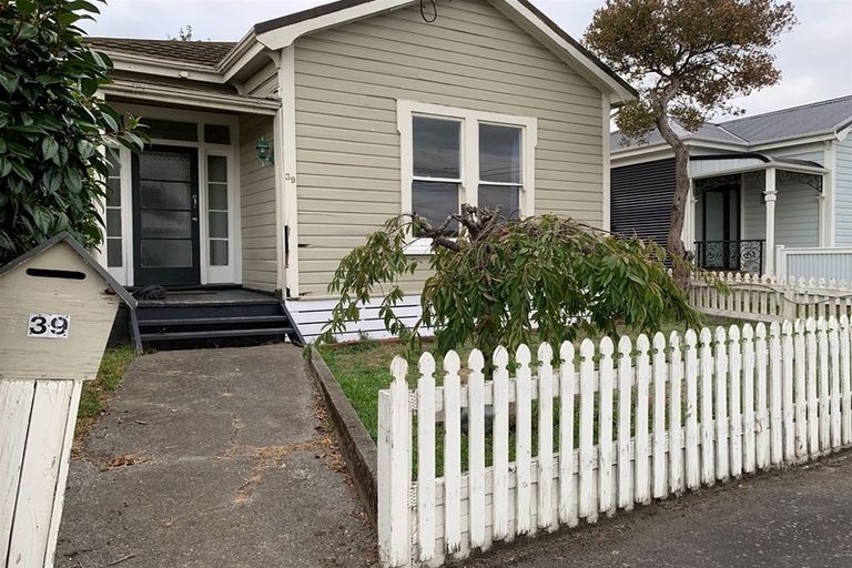 Photo of property in 39 Albert Street, Masterton, 5810