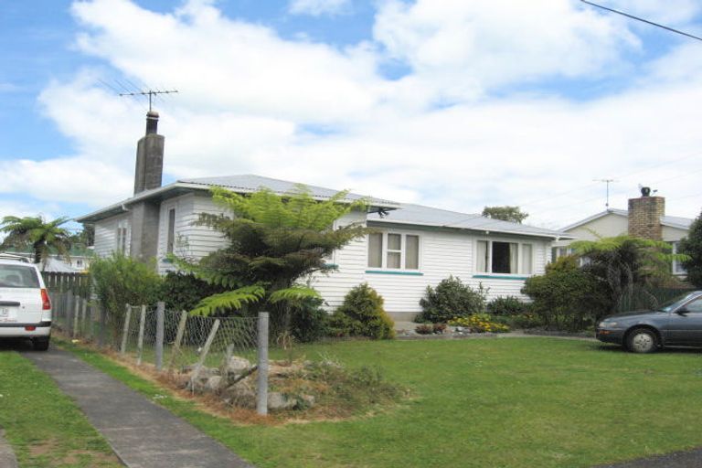 Photo of property in 12 Orchard Rise, Rosehill, Papakura, 2113