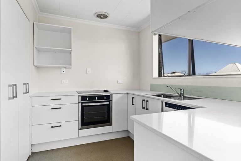 Photo of property in 504 Devon Street East, Strandon, New Plymouth, 4312