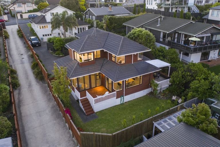 Photo of property in 2/77 East Coast Road, Castor Bay, Auckland, 0620