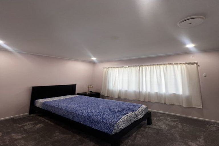 Photo of property in 1/10 Ambler Avenue, Glen Eden, Auckland, 0602