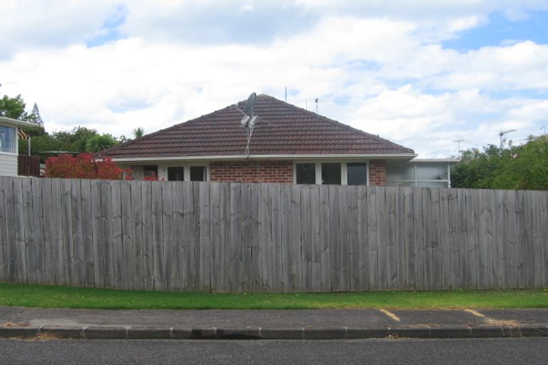 Photo of property in 2/20 Margaret Place, Milford, Auckland, 0620