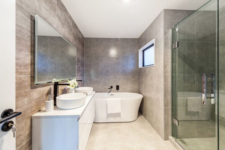 Photo of property in 6 Carder Holland Way, Hobsonville, Auckland, 0618