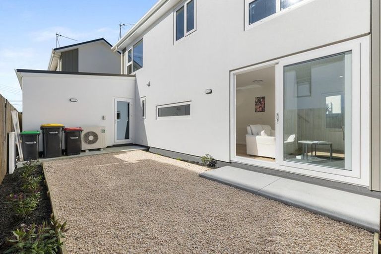 Photo of property in 2/61 Waltham Road, Sydenham, Christchurch, 8023