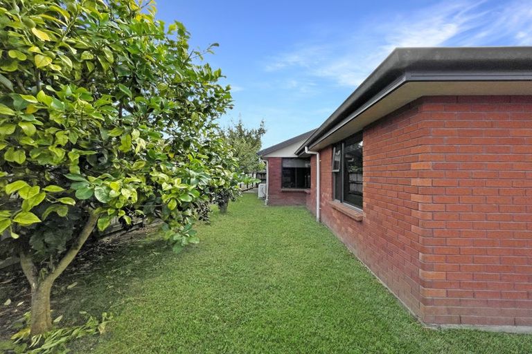 Photo of property in 14 Kirk Close, Rototuna, Hamilton, 3210