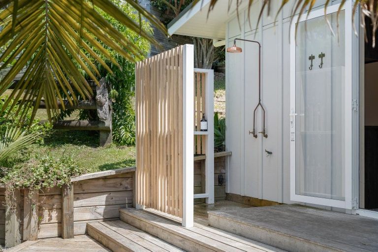 Photo of property in 139 Bruce Wallace Place, Whangamata, 3620