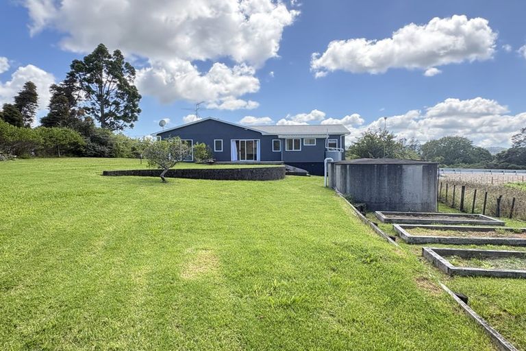 Photo of property in 619 State Highway 16, Kumeu, 0891