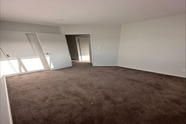 Photo of property in 3 Arapapa Road, Papakura, 2110