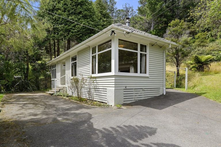 Photo of property in 36 Hine Road, Wainuiomata, Lower Hutt, 5014