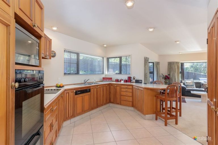 Photo of property in 104 Viewmont Drive, Harbour View, Lower Hutt, 5010