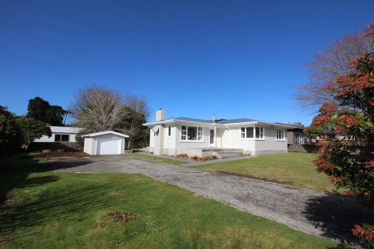 Photo of property in 3 Pukatea Street, Inglewood, 4330