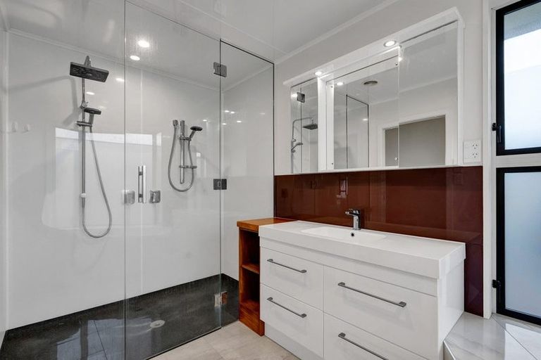 Photo of property in 4 Ramanui Avenue, Hawera, 4610