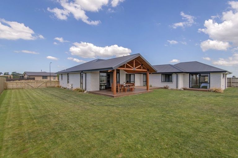 Photo of property in 6 Merino Crescent, Kirwee, 7571