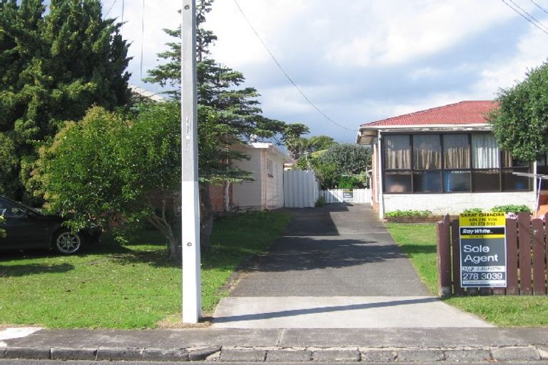 Photo of property in 18a Laureston Avenue, Papatoetoe, Auckland, 2025