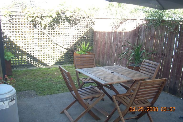 Photo of property in 116 Carnoustie Drive, Wattle Downs, Auckland, 2103