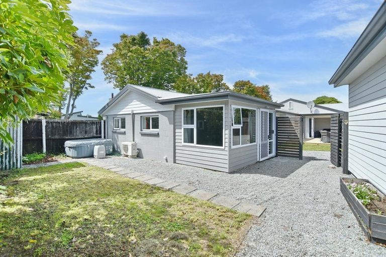 Photo of property in 26 Hadlow Place, Burnside, Christchurch, 8041