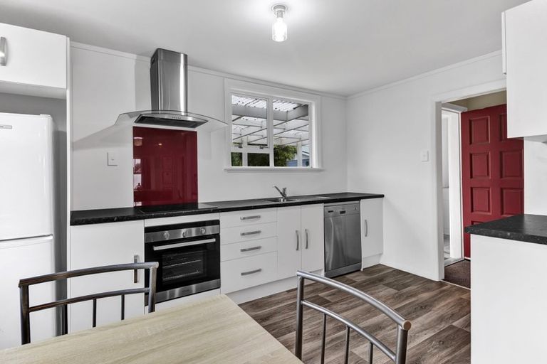 Photo of property in 304 South Road, Hawera, 4610