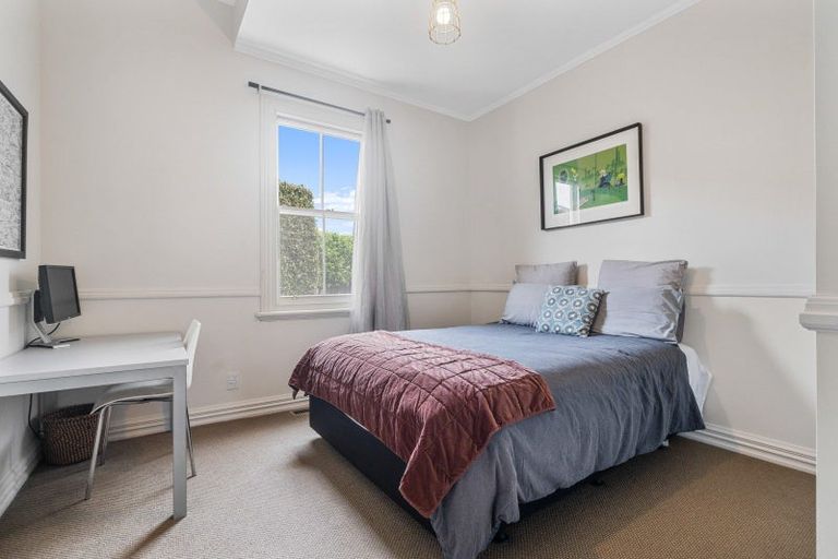 Photo of property in 2 Ewen Alison Avenue, Devonport, Auckland, 0624