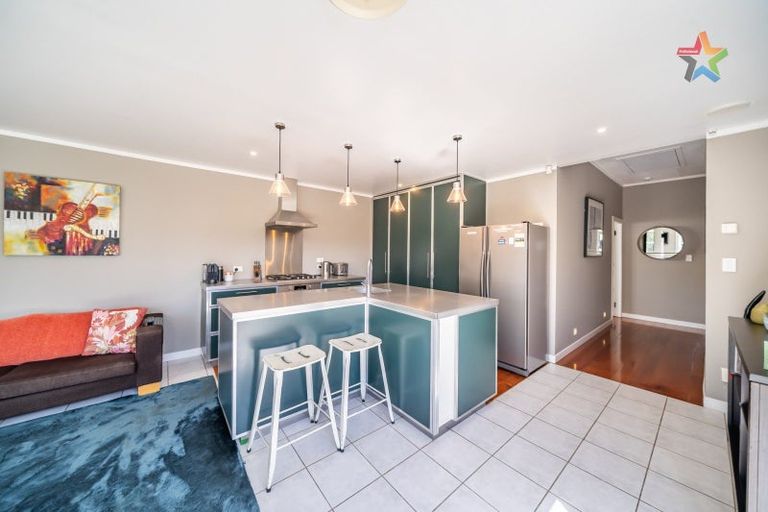 Photo of property in 10 Palm Avenue, Lyall Bay, Wellington, 6022