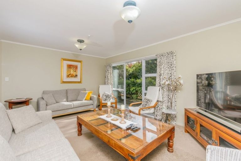 Photo of property in 42 Infidel Place, Torbay, Auckland, 0630