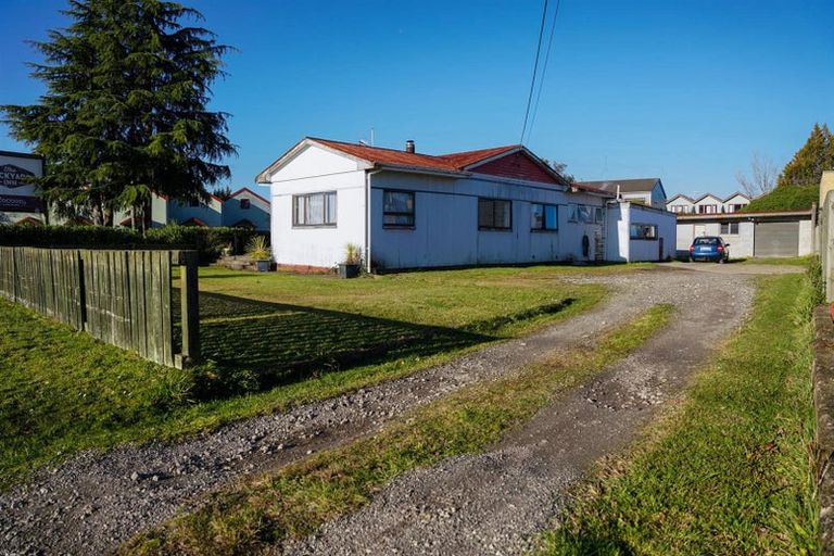 Photo of property in 64 Tarewa Road, Rotorua, 3010